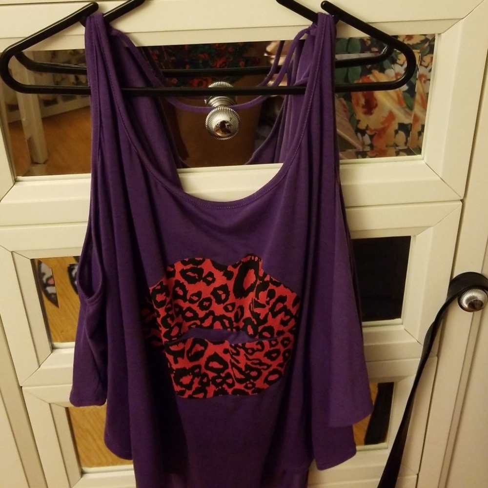 Sleeveless top